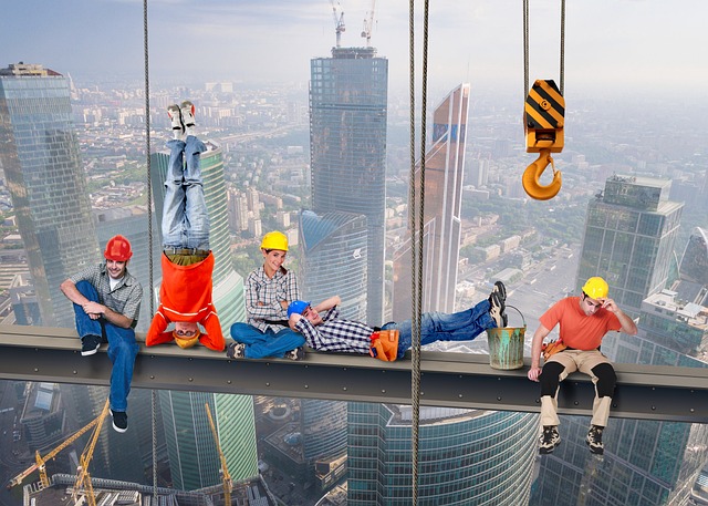 skyworkers-4656778_640.jpg