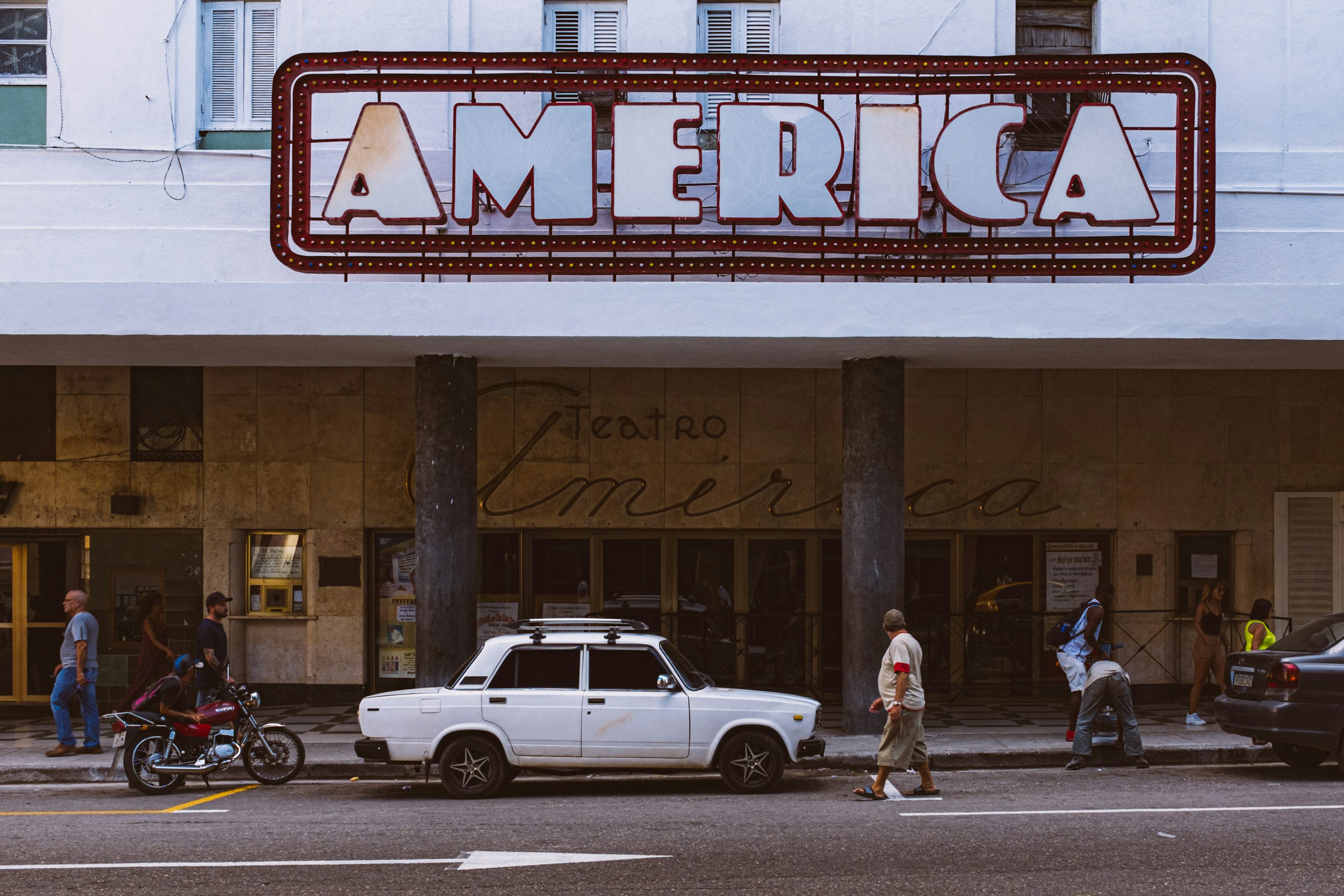 Is buying insurance a scam? Taking the United States as an e