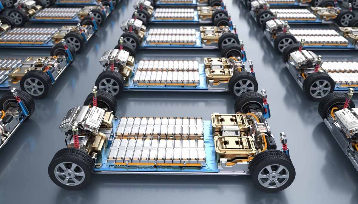 EV Battery Degradation Insurance: Keeping European and Ameri