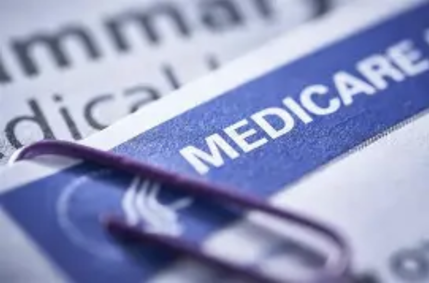Medicare + Private Insurance: The Optimal Blend
